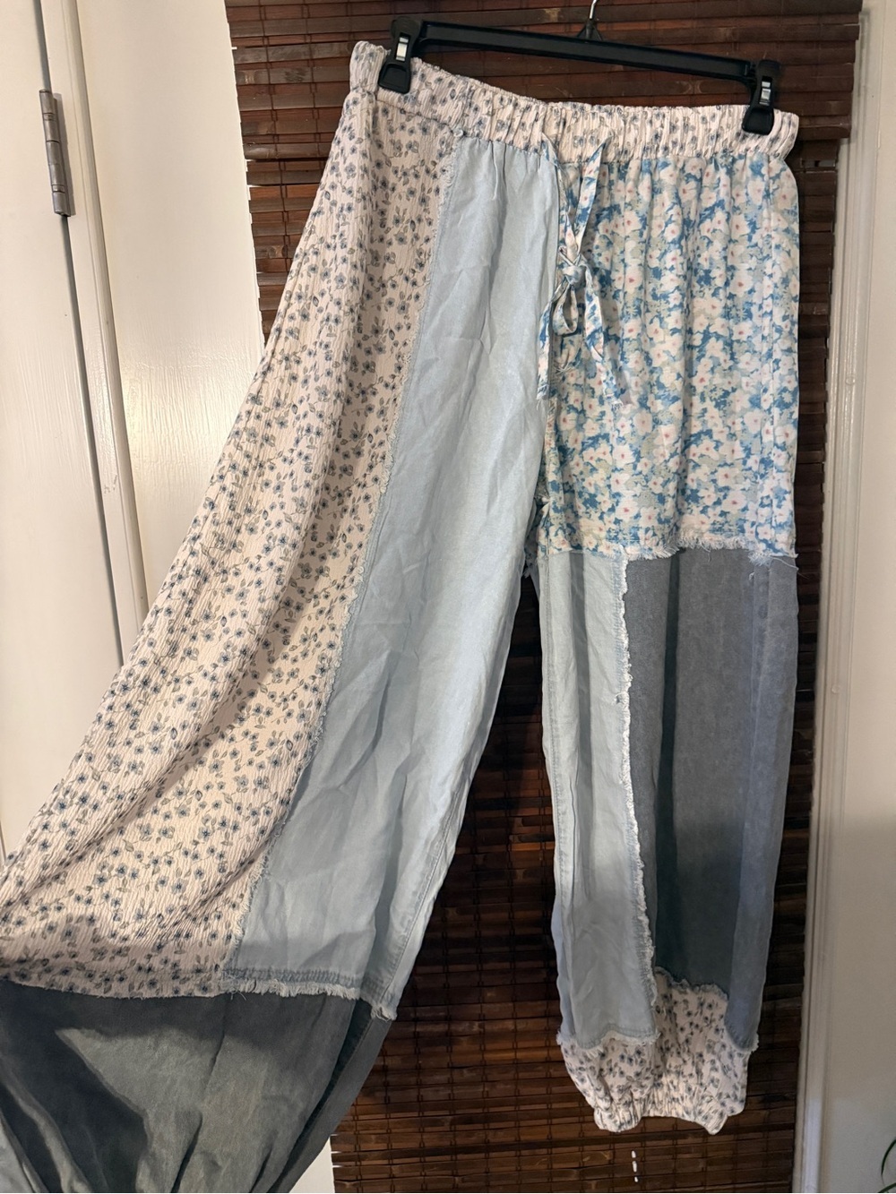 POL Earthbound Patchwork Jogger Pants, blue colorway, floral, sz L, like new! - Picture 6 of 12